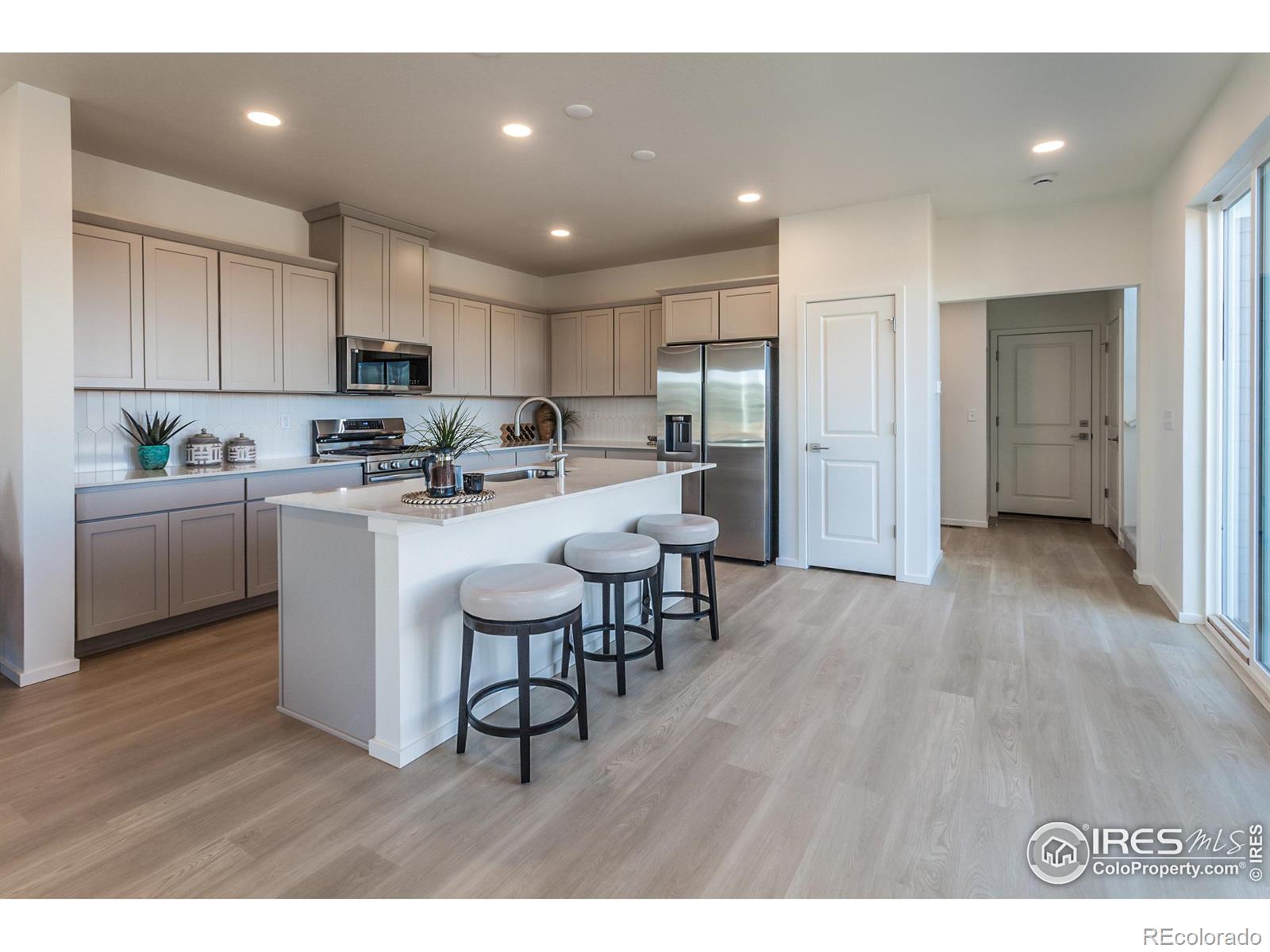 MLS Image #11 for 6101  saddle horn drive,timnath, Colorado