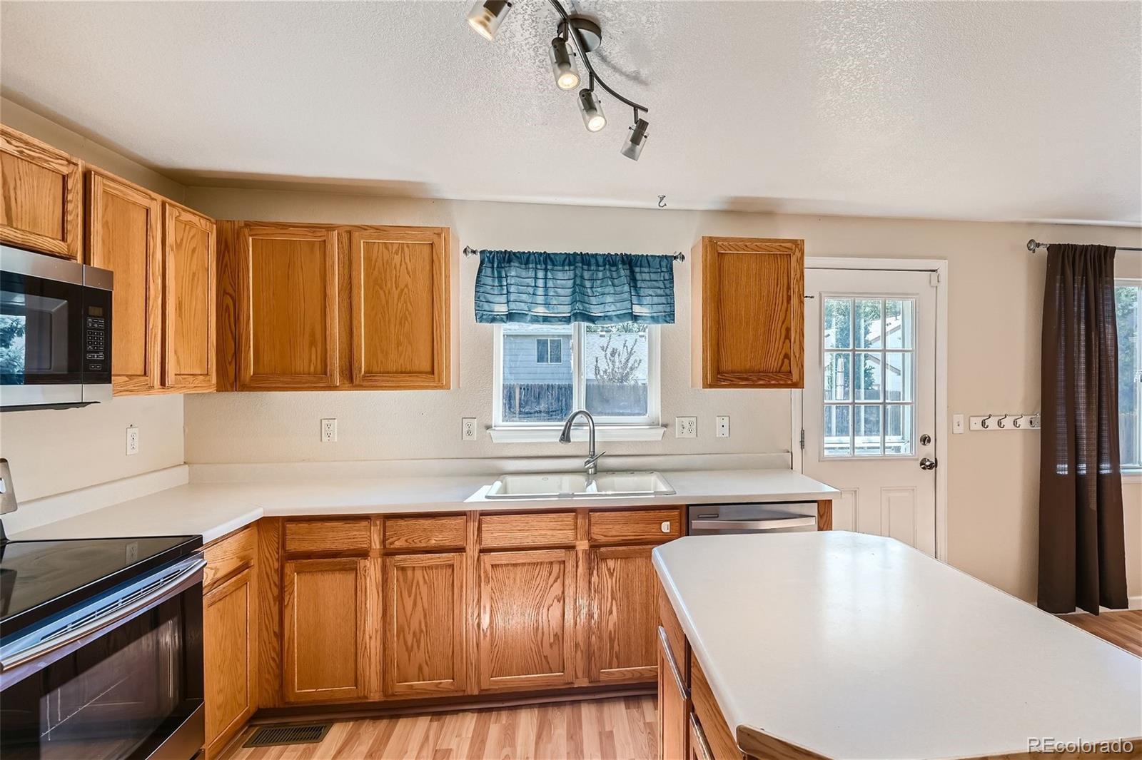 MLS Image #10 for 12548  elm lane,broomfield, Colorado