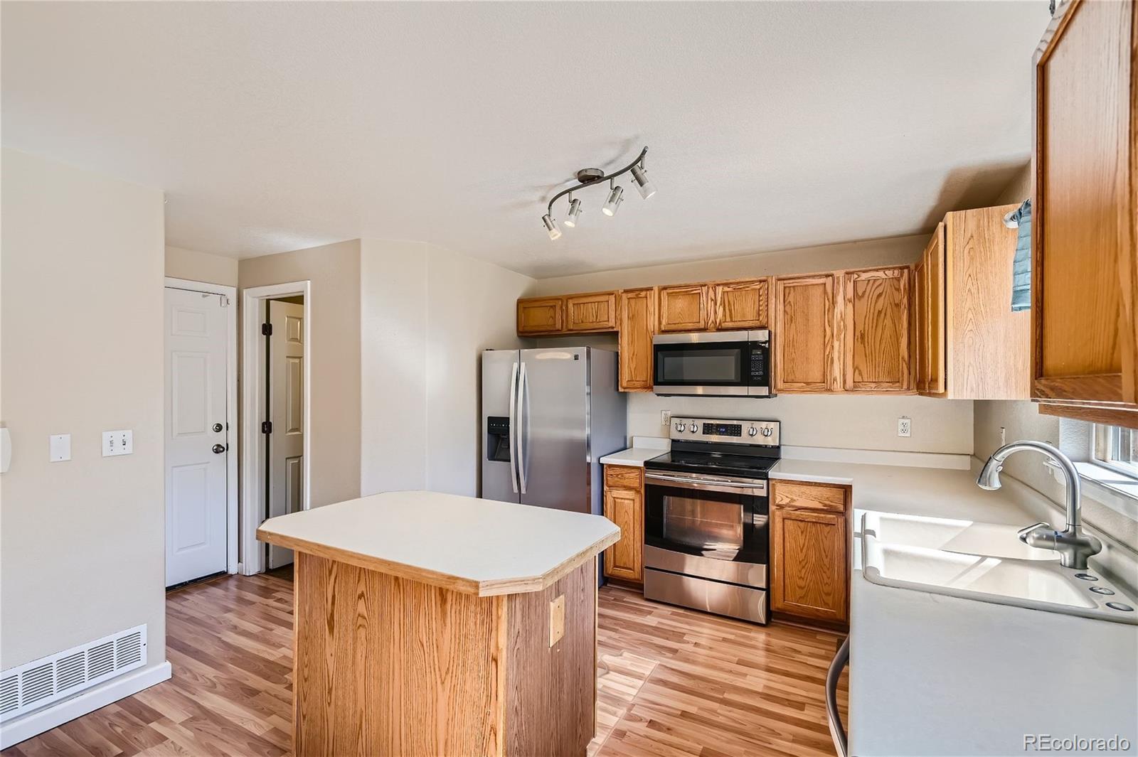 MLS Image #9 for 12548  elm lane,broomfield, Colorado