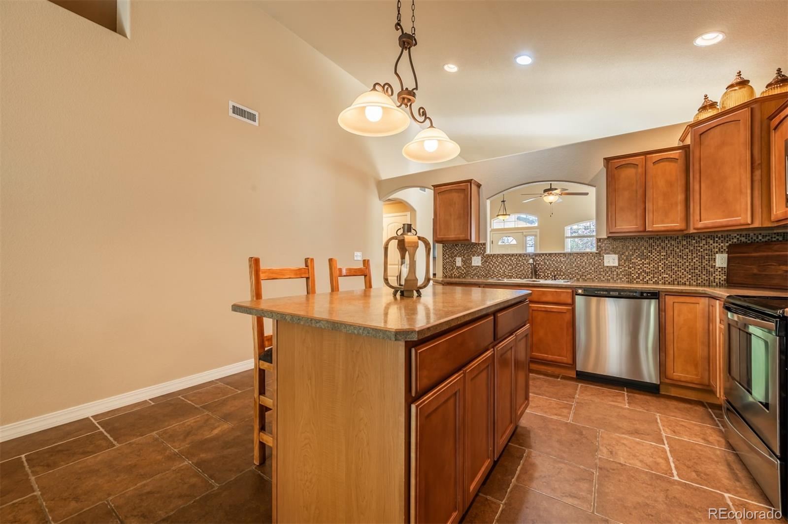 MLS Image #9 for 5014  almondcrest drive,pueblo, Colorado