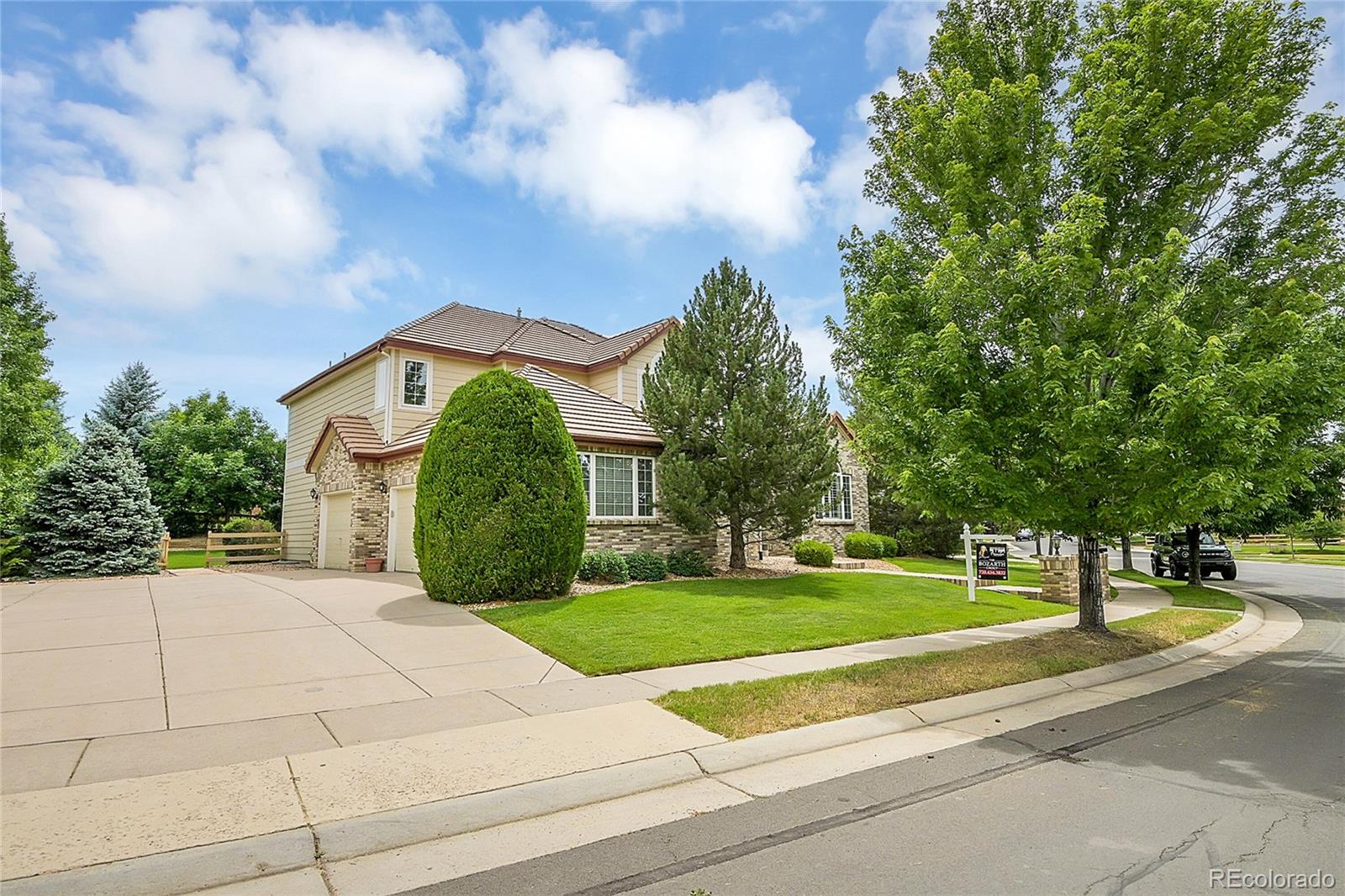 MLS Image #2 for 16438 e lake drive,aurora, Colorado