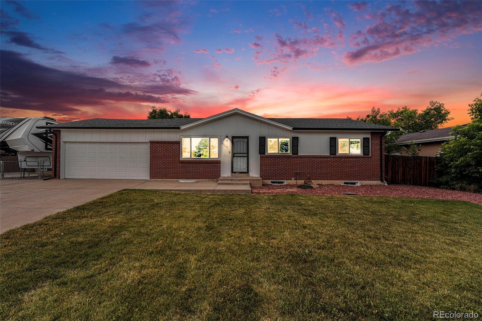 MLS Image #0 for 909 s swadley ,lakewood, Colorado