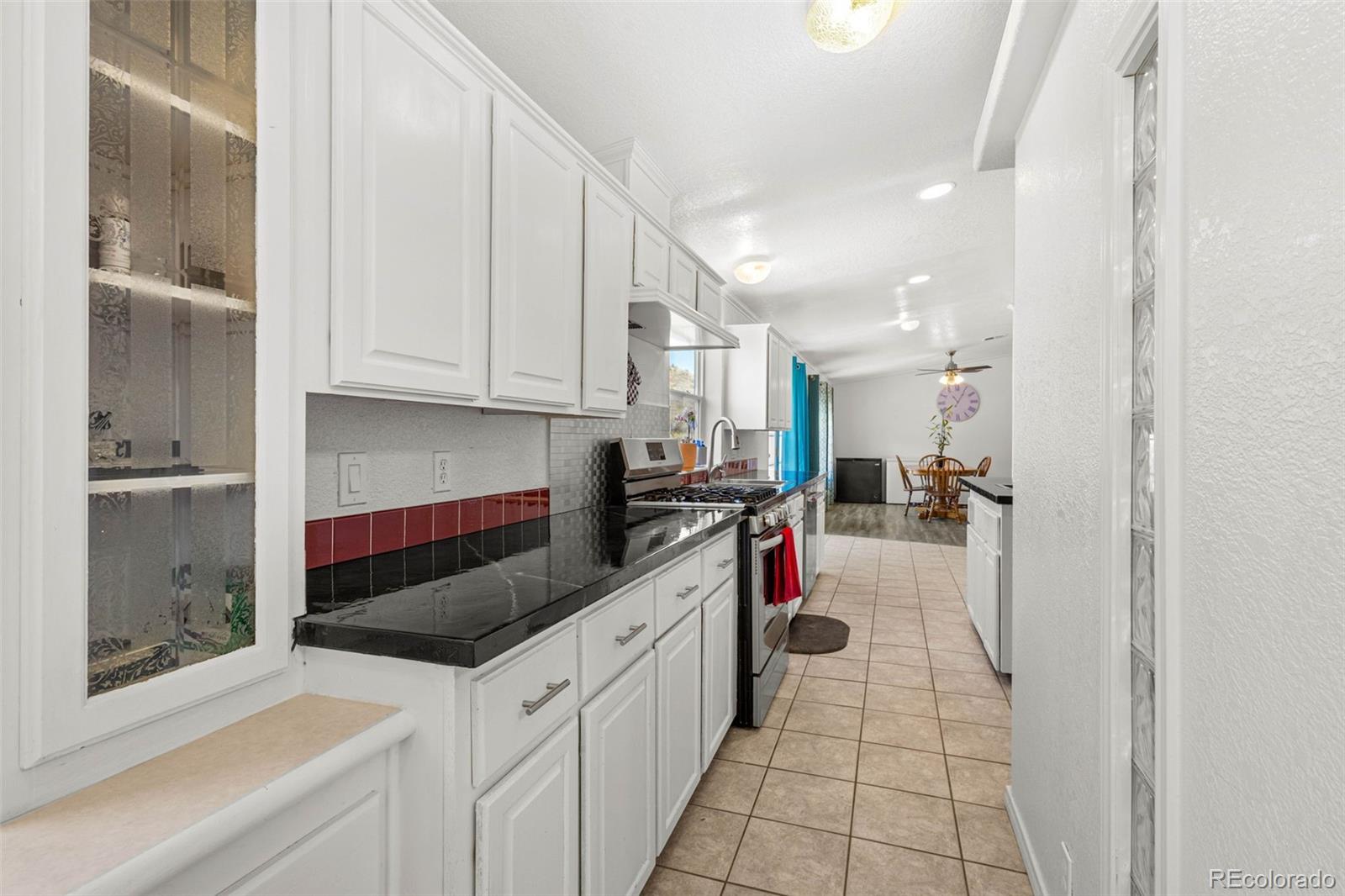 MLS Image #11 for 1381  valley drive,penrose, Colorado