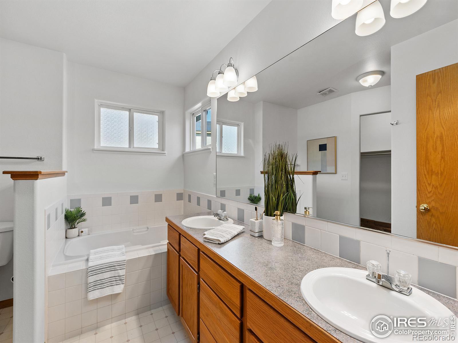 MLS Image #20 for 6233 n saint louis avenue,loveland, Colorado