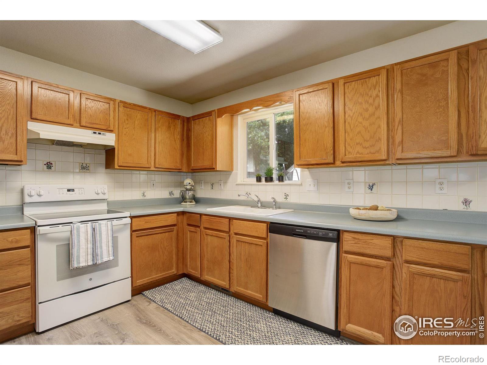 MLS Image #9 for 206  adams way,firestone, Colorado