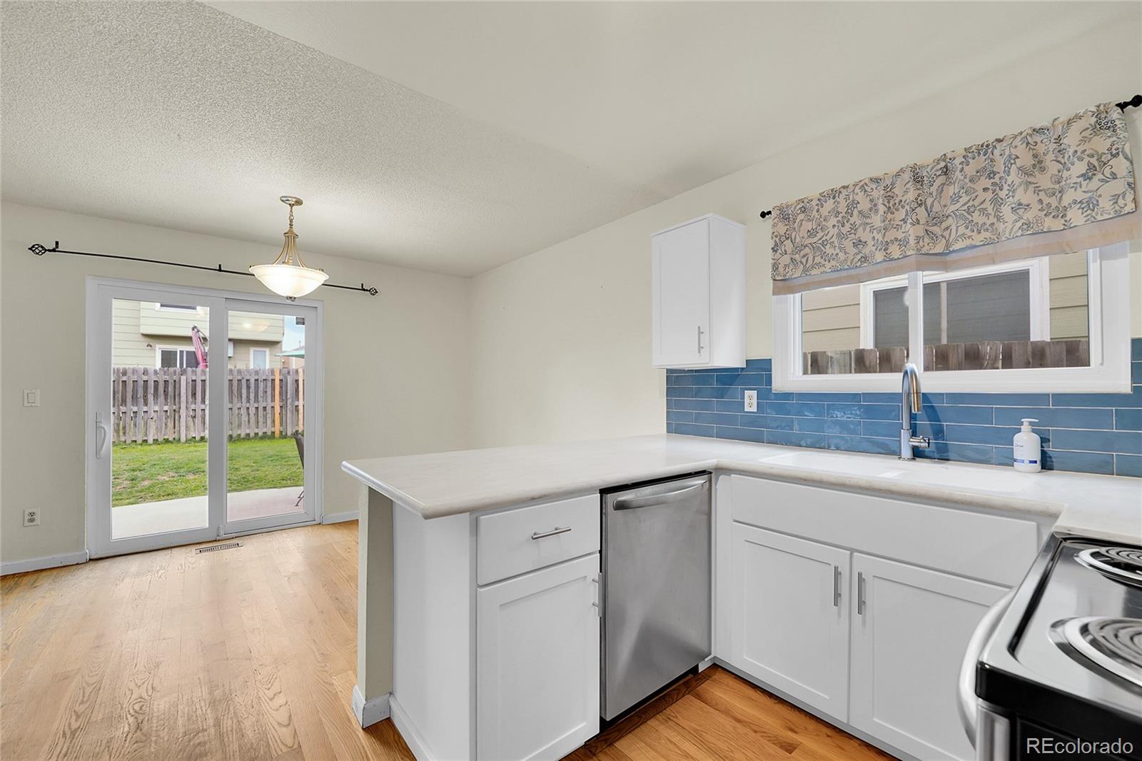 MLS Image #16 for 13016 w cross drive,littleton, Colorado