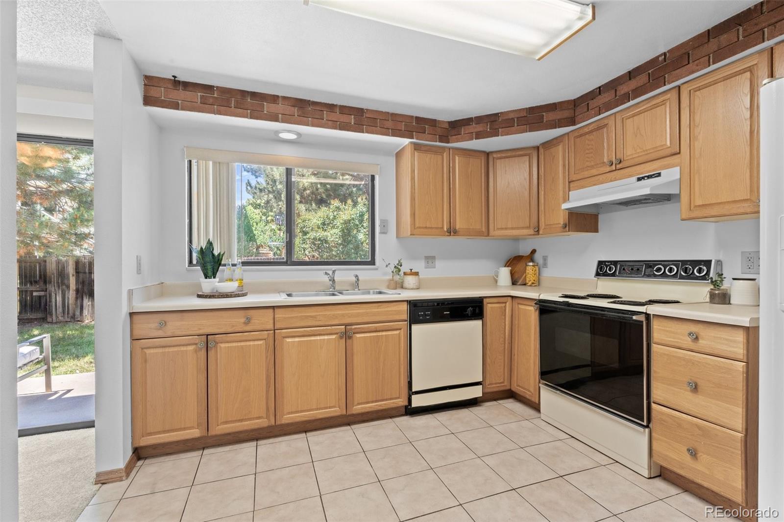 MLS Image #9 for 5599 s lansing court,englewood, Colorado