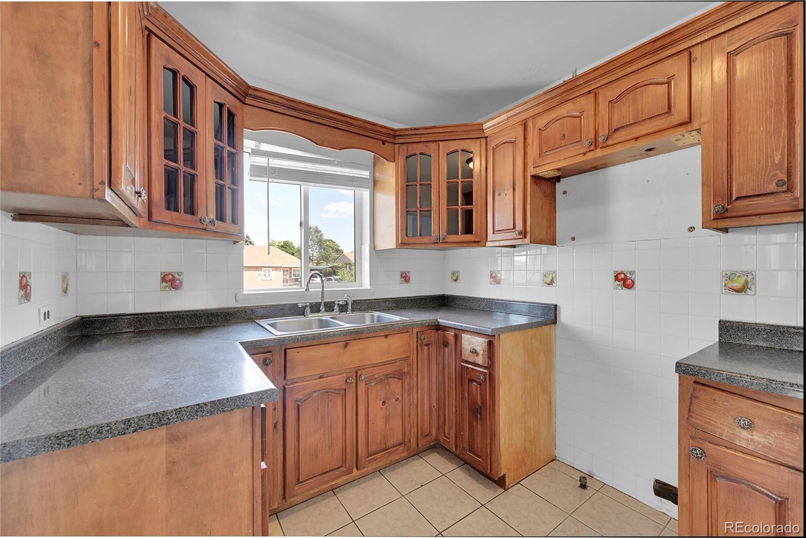 MLS Image #10 for 425 s dale court,denver, Colorado