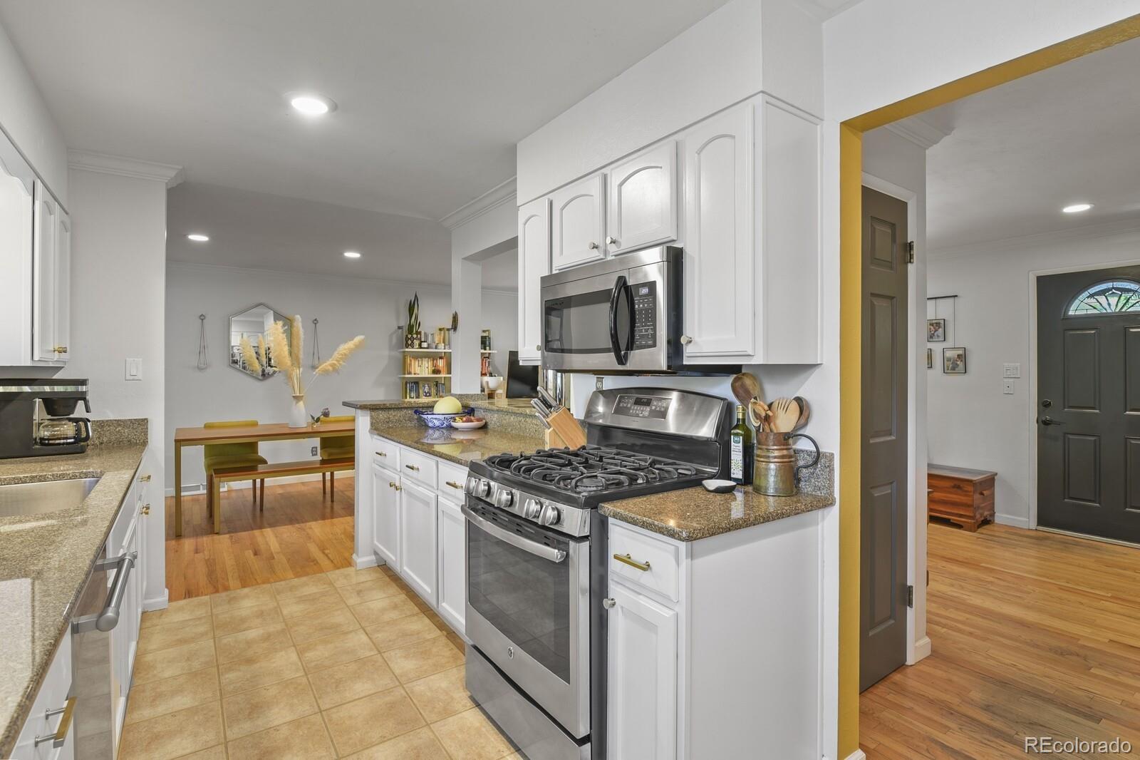 MLS Image #12 for 1014  adams drive,colorado springs, Colorado