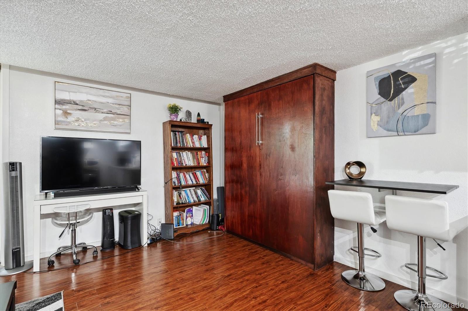 MLS Image #9 for 2500 s york street,denver, Colorado