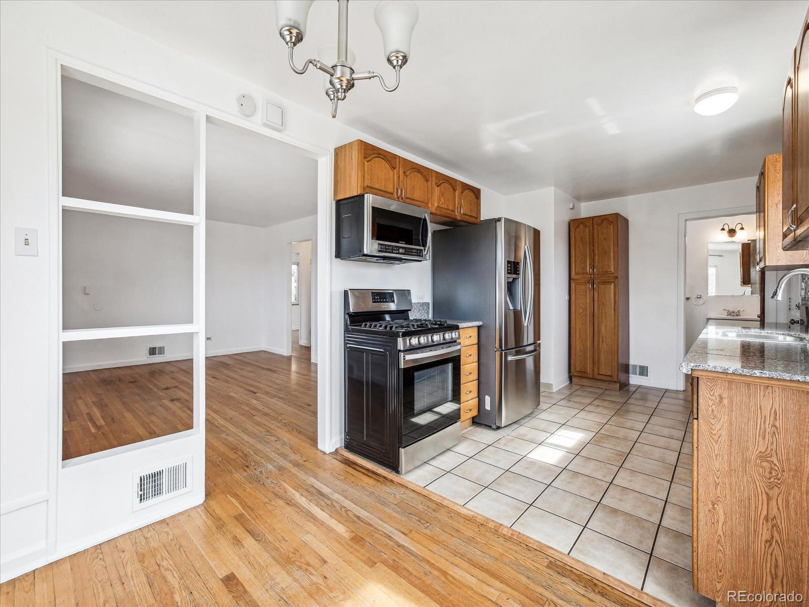 MLS Image #4 for 1416 s bryant street,denver, Colorado