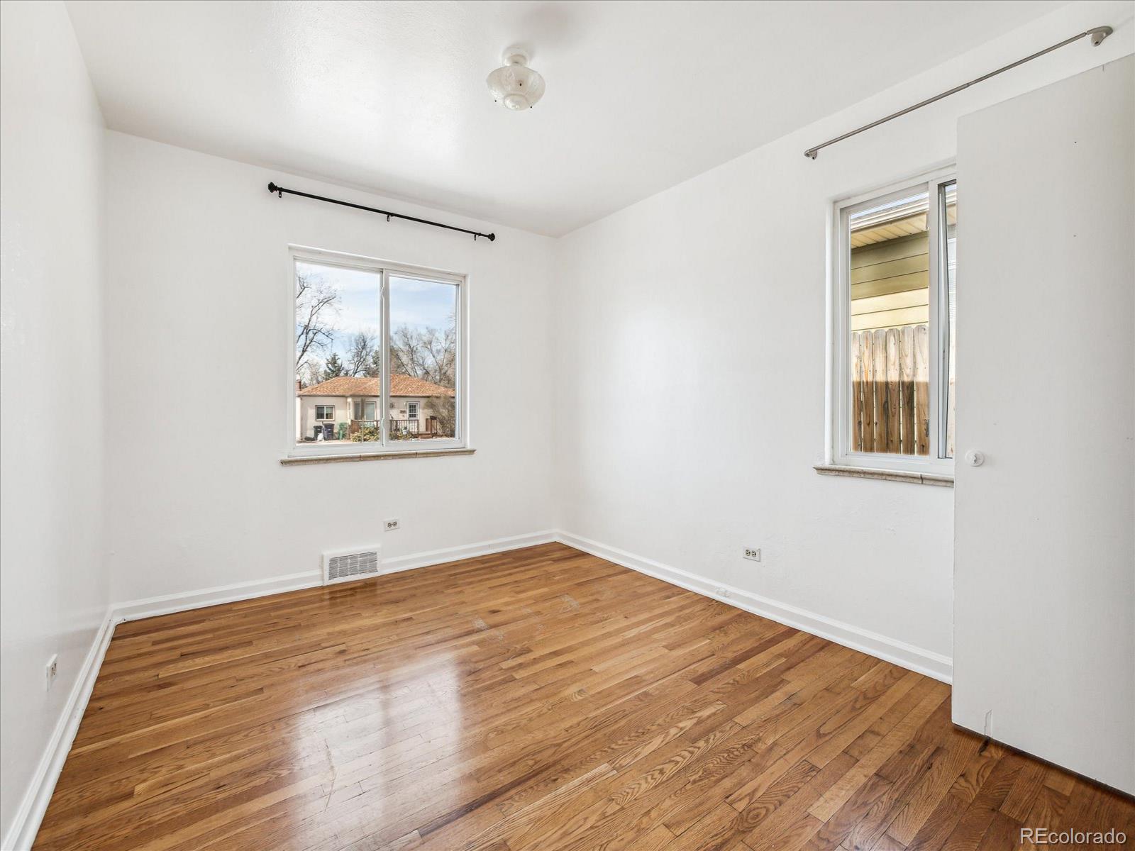 MLS Image #9 for 1416 s bryant street,denver, Colorado