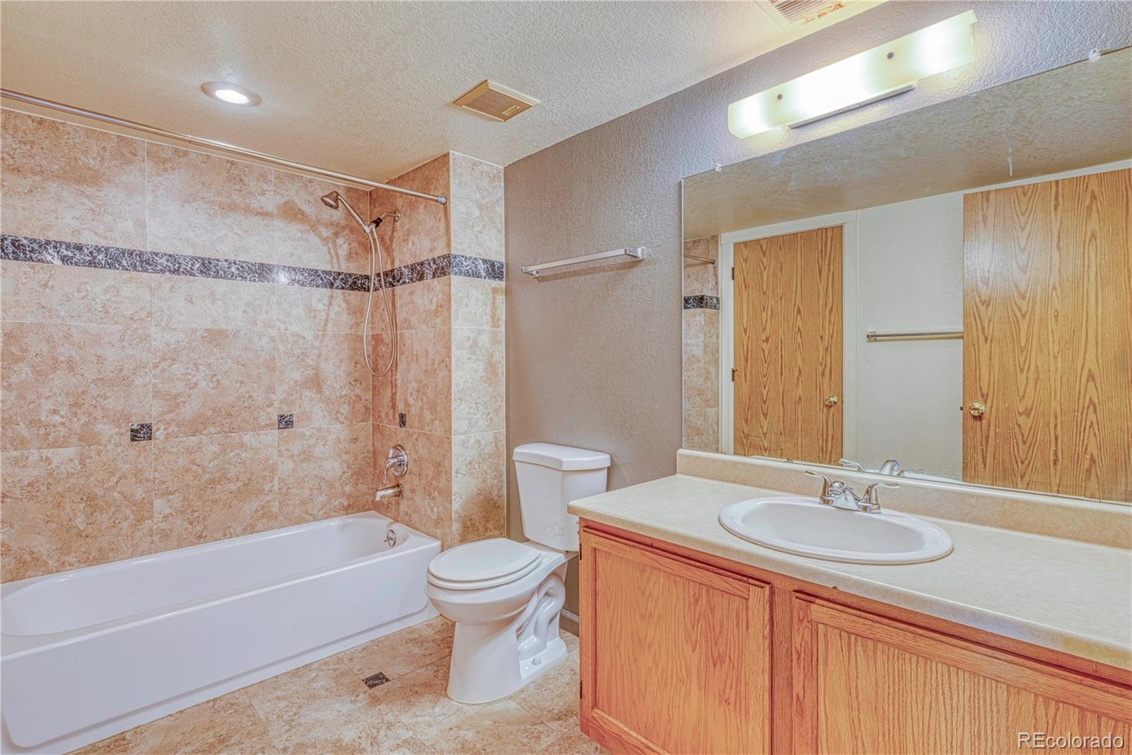 MLS Image #16 for 1323 s cathay court,aurora, Colorado