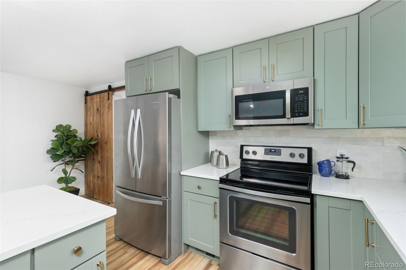 MLS Image #11 for 3220 w 2nd avenue,denver, Colorado