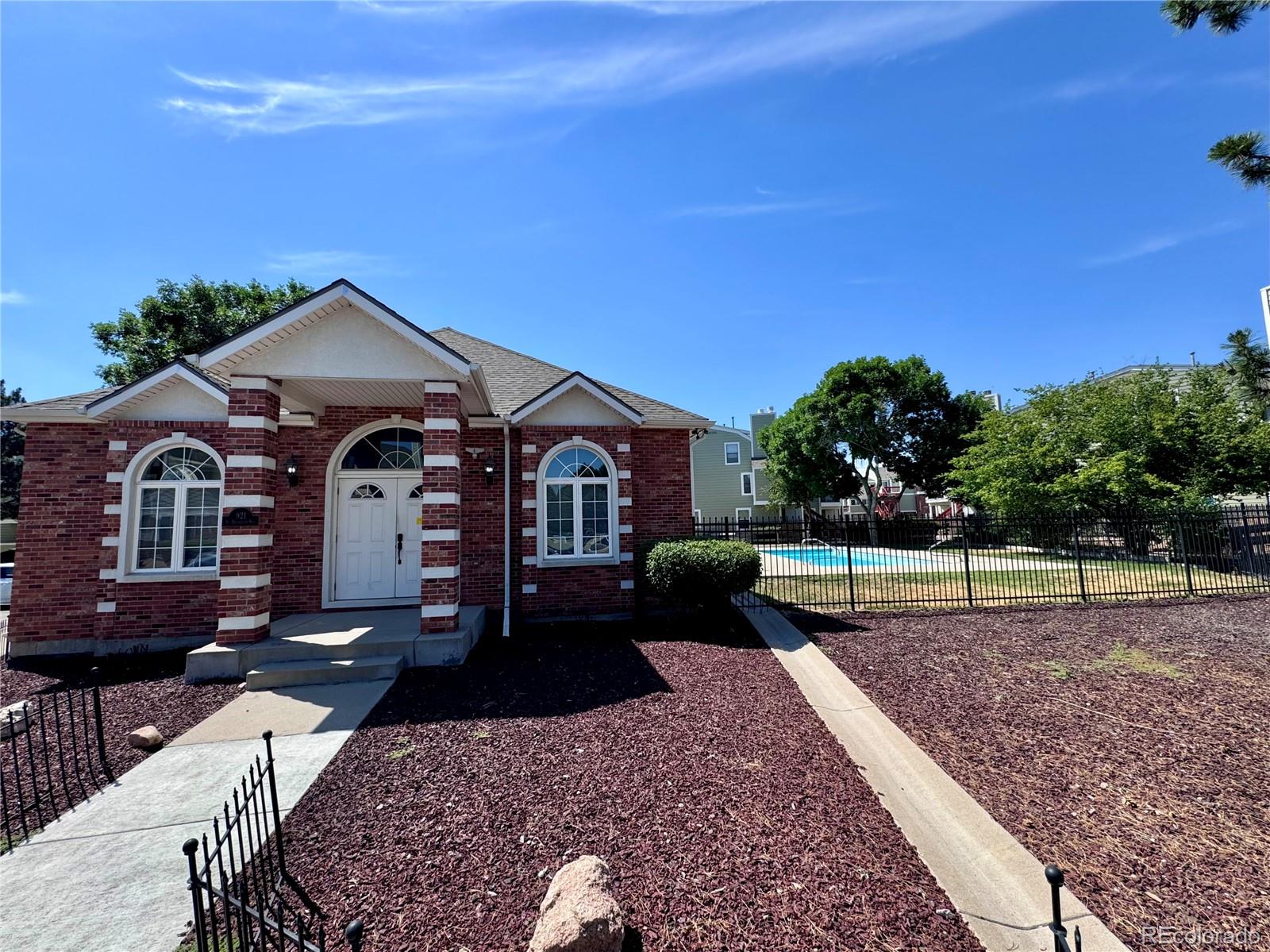 MLS Image #7 for 922 s dearborn way,aurora, Colorado