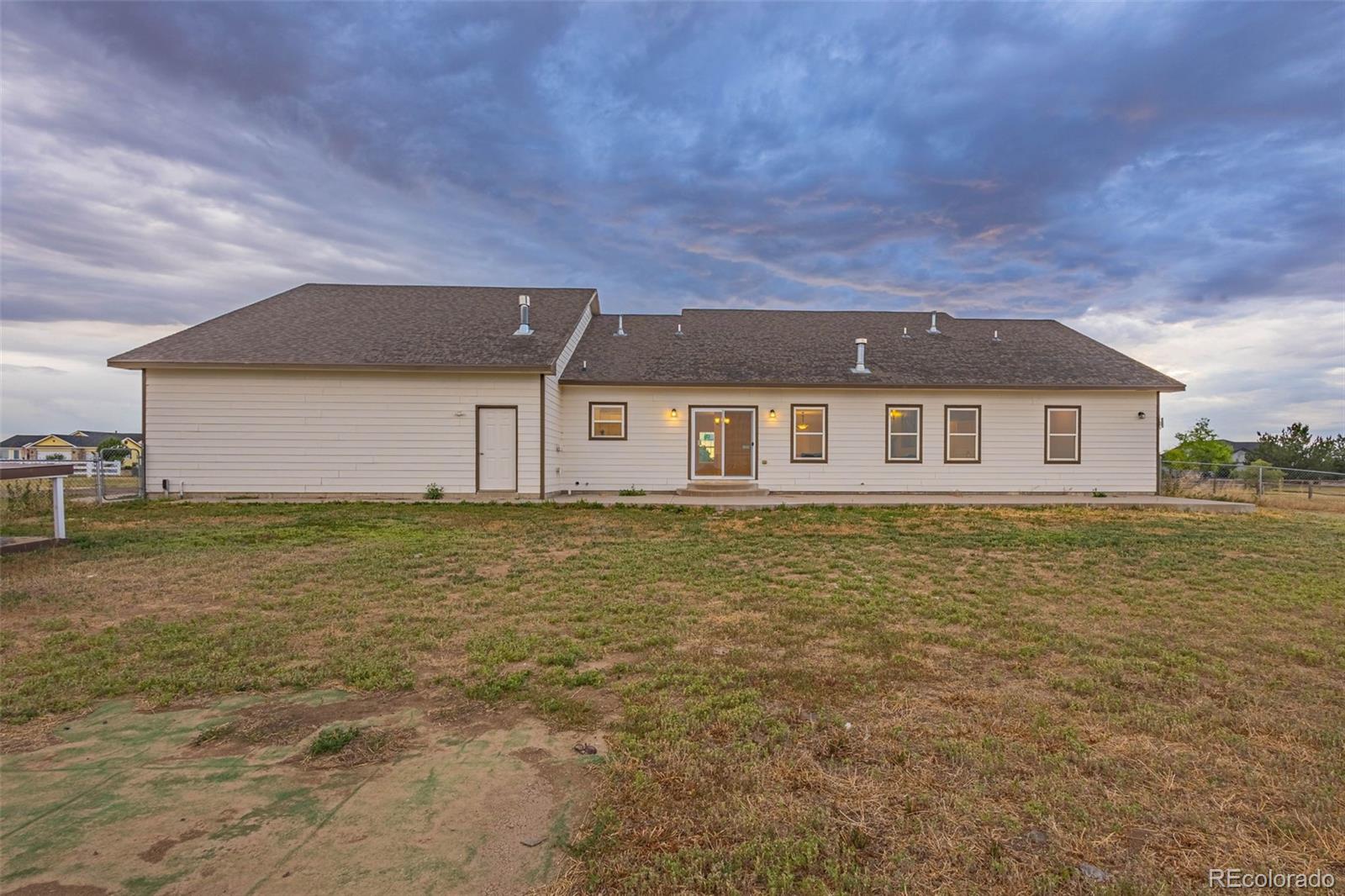 MLS Image #29 for 840  shoshone street,strasburg, Colorado