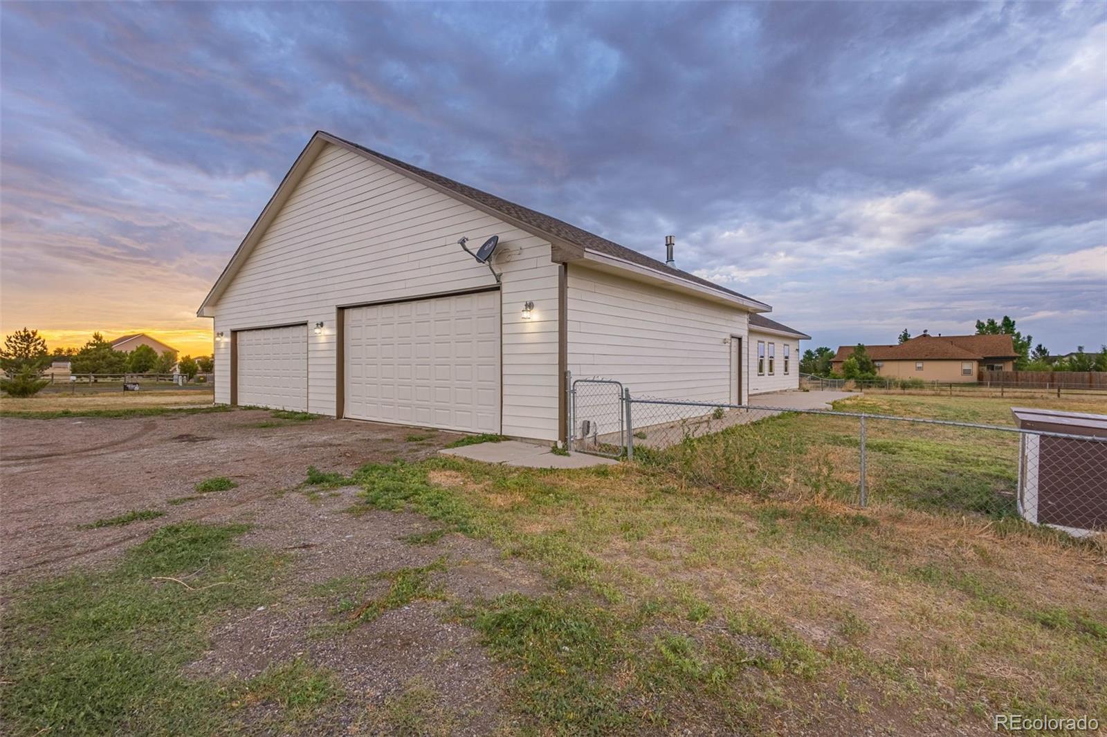 MLS Image #32 for 840  shoshone street,strasburg, Colorado