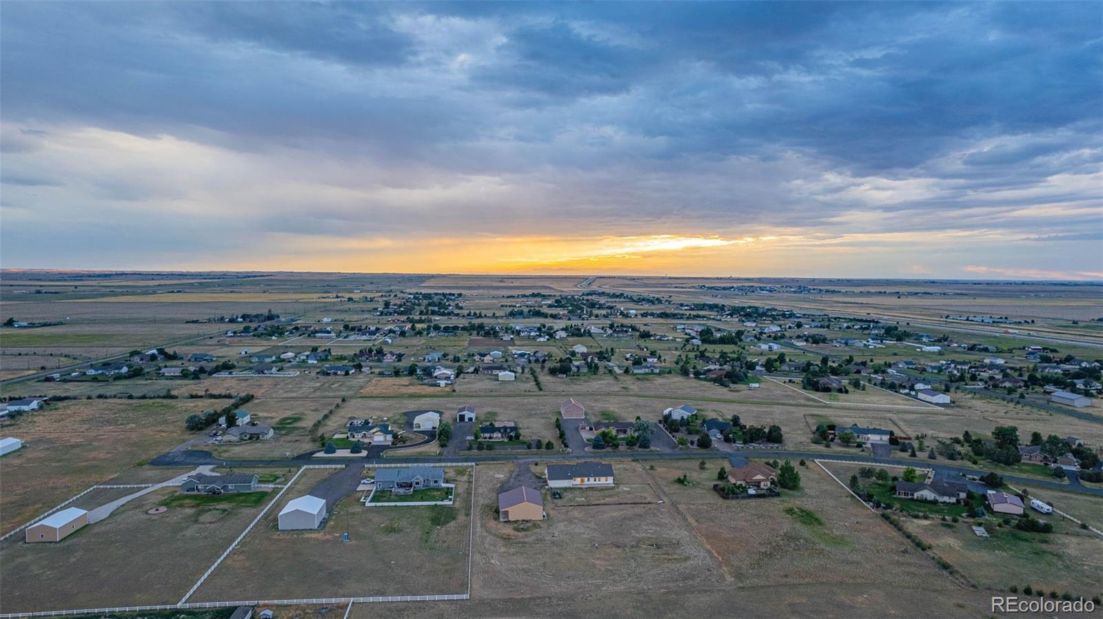 MLS Image #47 for 840  shoshone street,strasburg, Colorado