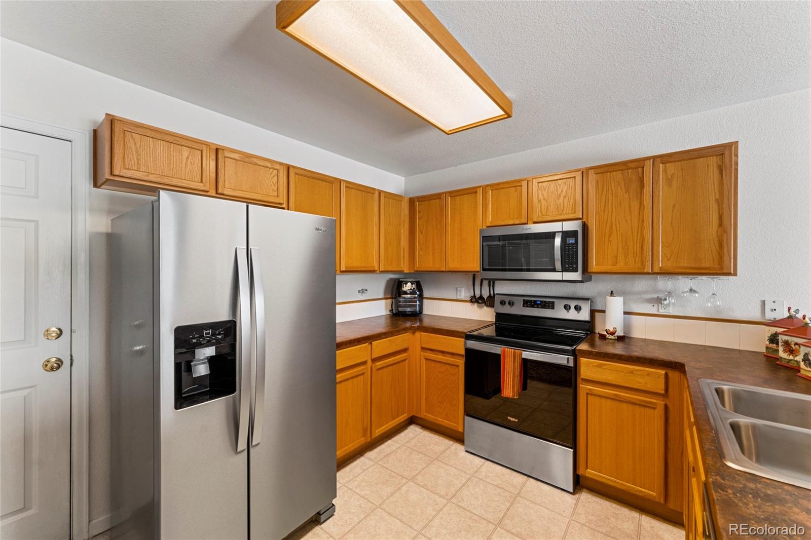 MLS Image #16 for 15555 e 40th avenue,denver, Colorado