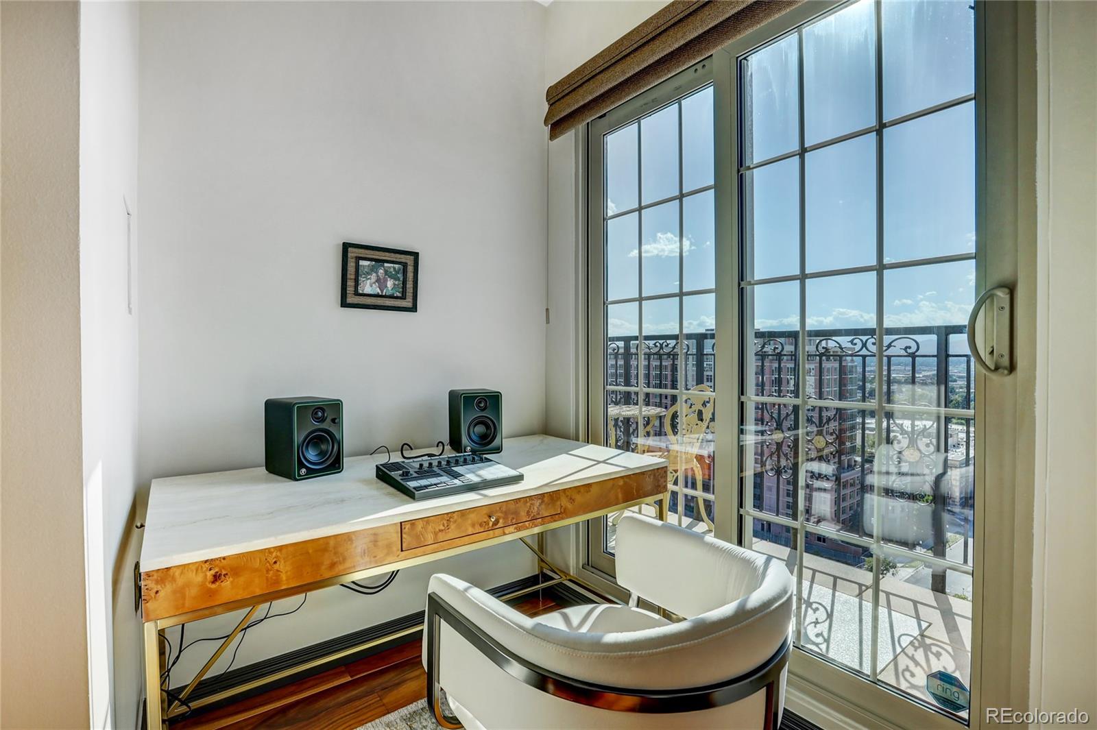 MLS Image #12 for 925 n lincoln street,denver, Colorado