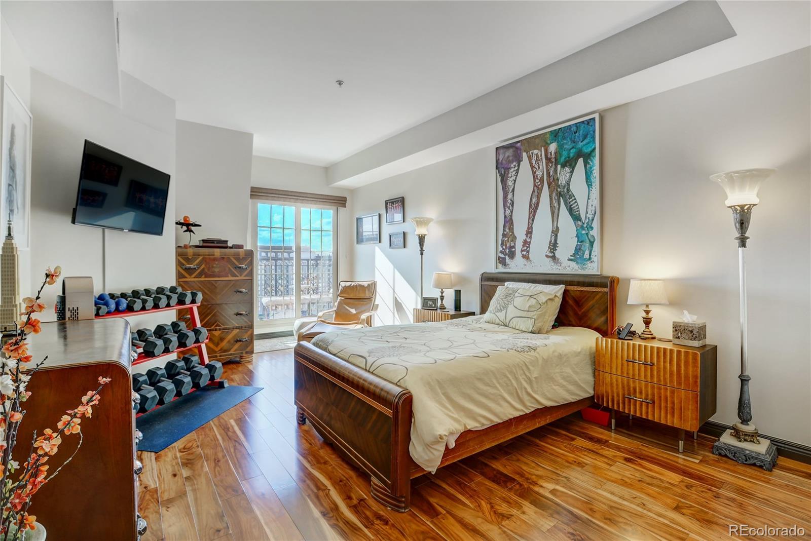 MLS Image #16 for 925 n lincoln street,denver, Colorado