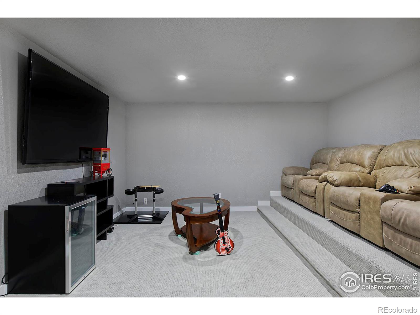 MLS Image #35 for 21366 e 49th place,denver, Colorado