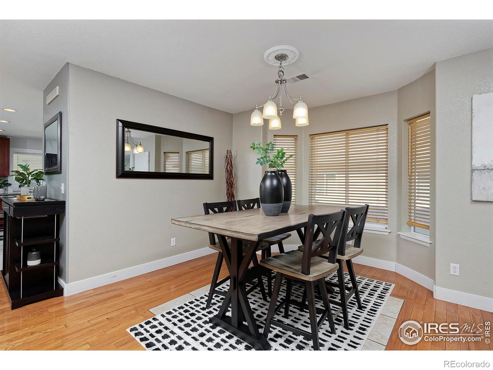 MLS Image #6 for 21366 e 49th place,denver, Colorado