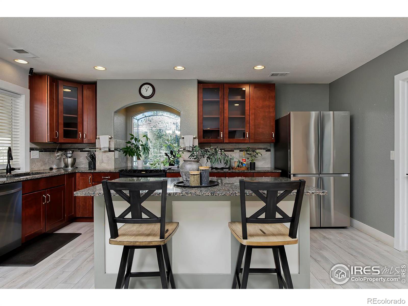 MLS Image #9 for 21366 e 49th place,denver, Colorado