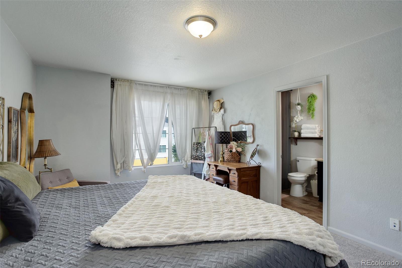 MLS Image #19 for 5549  halifax street,denver, Colorado