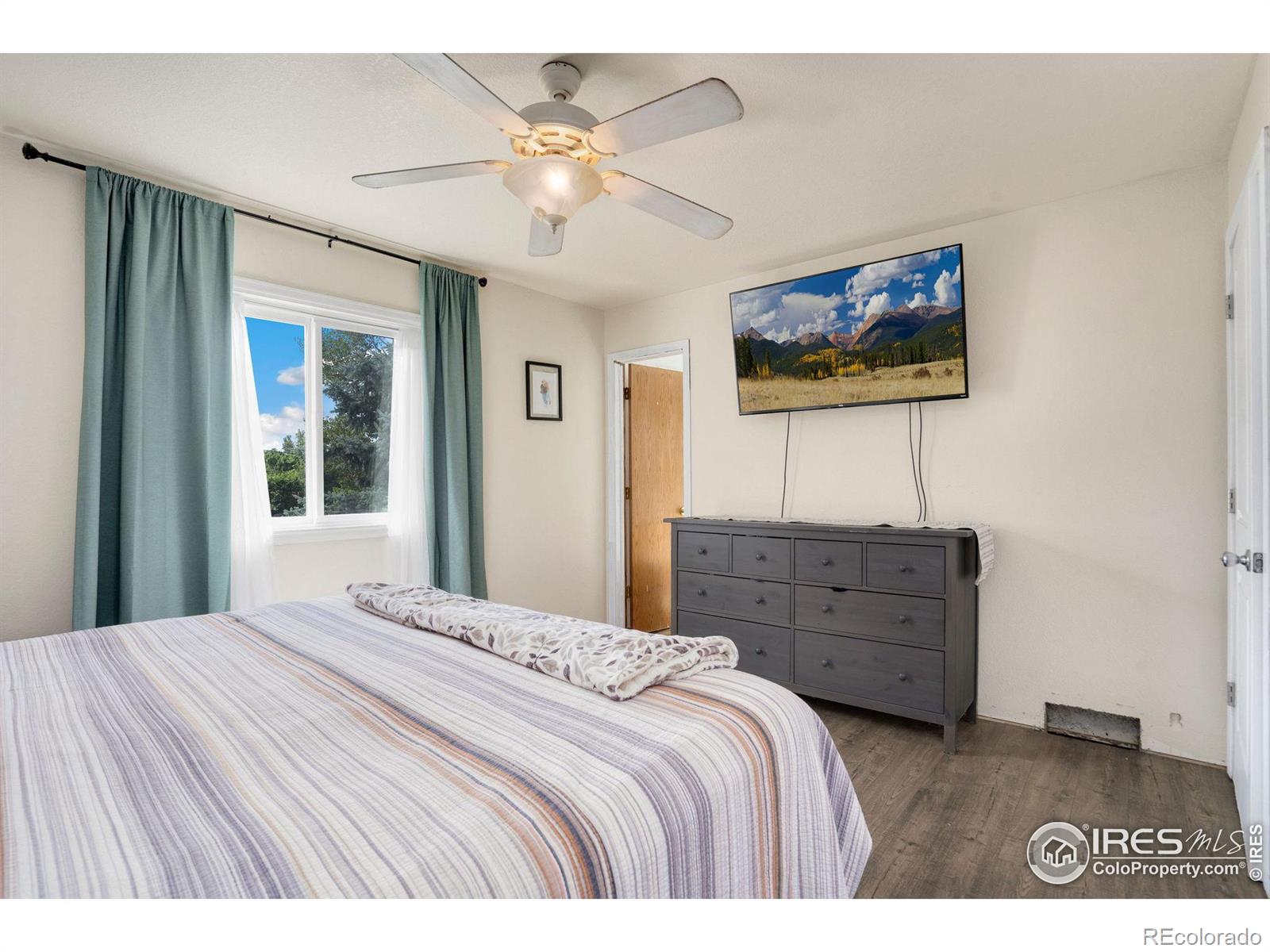 MLS Image #27 for 209  valley court,windsor, Colorado