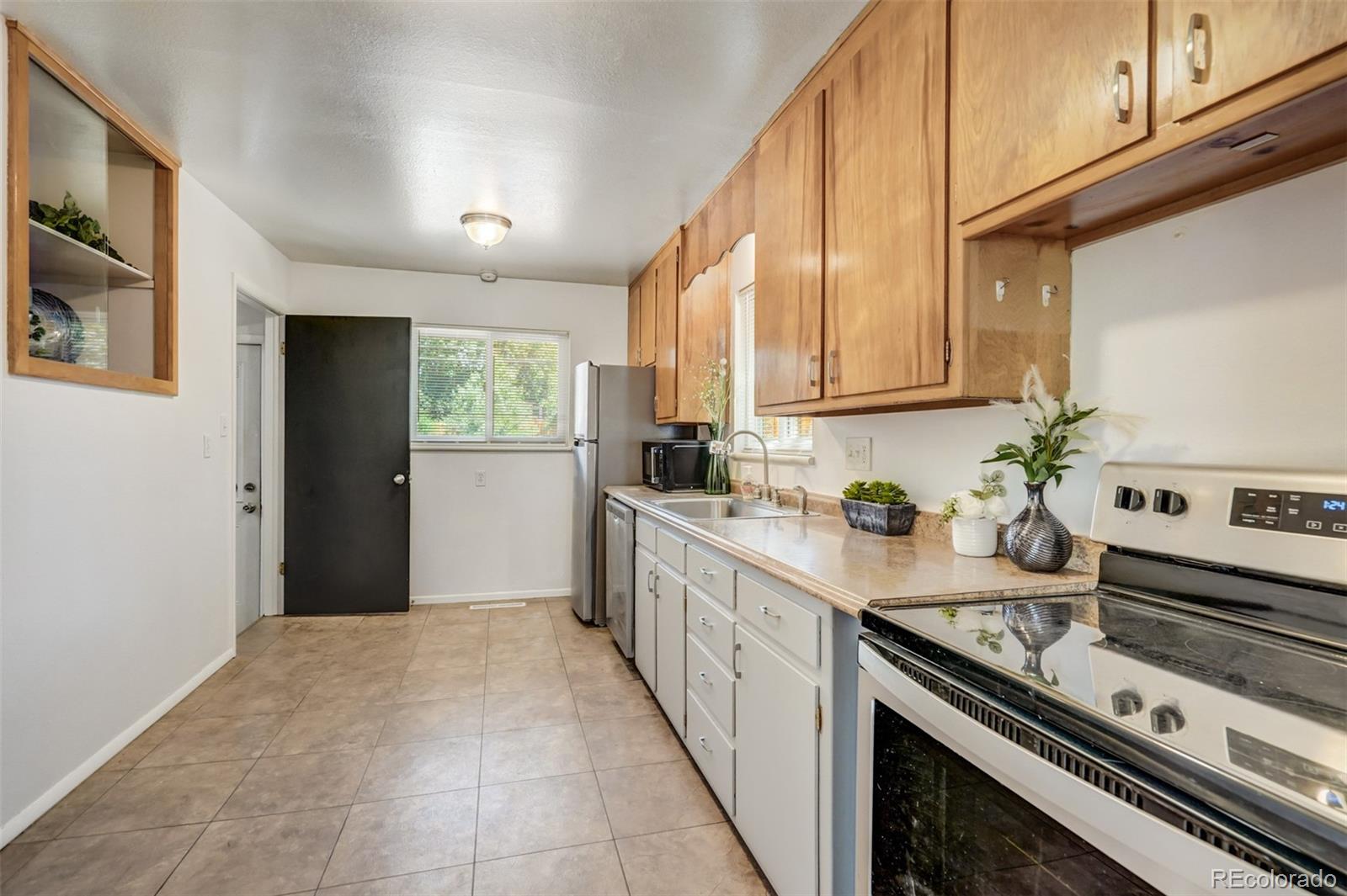 MLS Image #12 for 244 s circle drive,colorado springs, Colorado