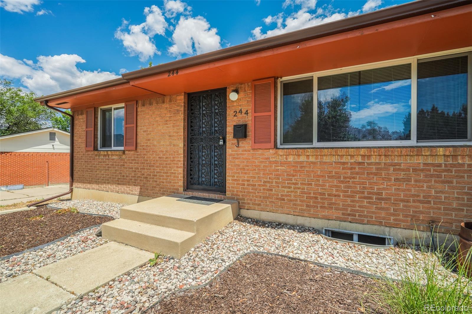 MLS Image #5 for 244 s circle drive,colorado springs, Colorado