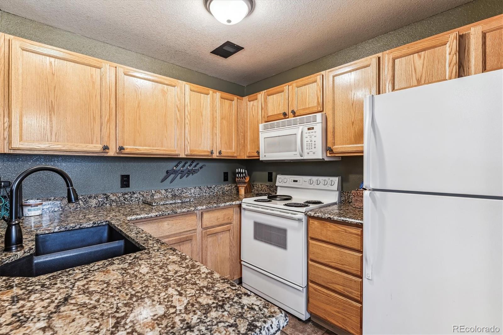 MLS Image #11 for 8371 s upham way,littleton, Colorado