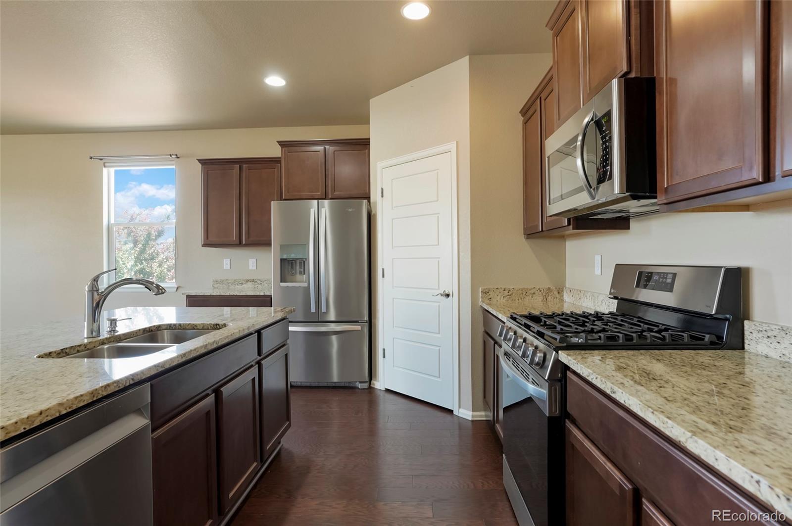 MLS Image #4 for 5555  sageleaf court,brighton, Colorado