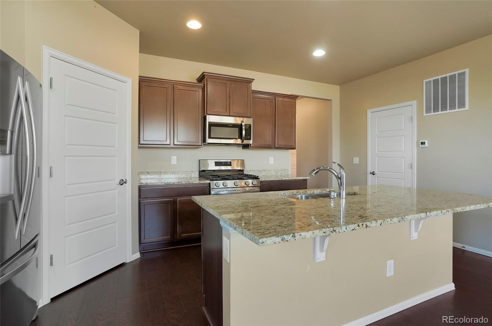 MLS Image #5 for 5555  sageleaf court,brighton, Colorado