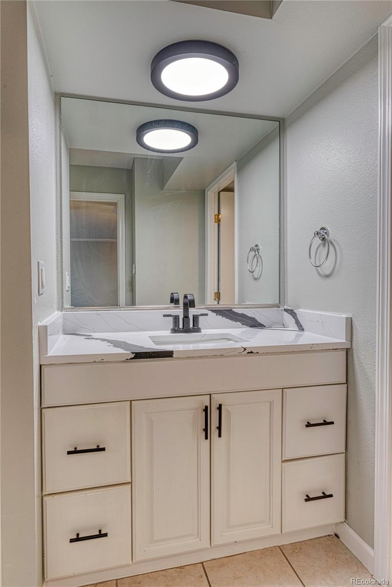 MLS Image #14 for 2  adams street,denver, Colorado