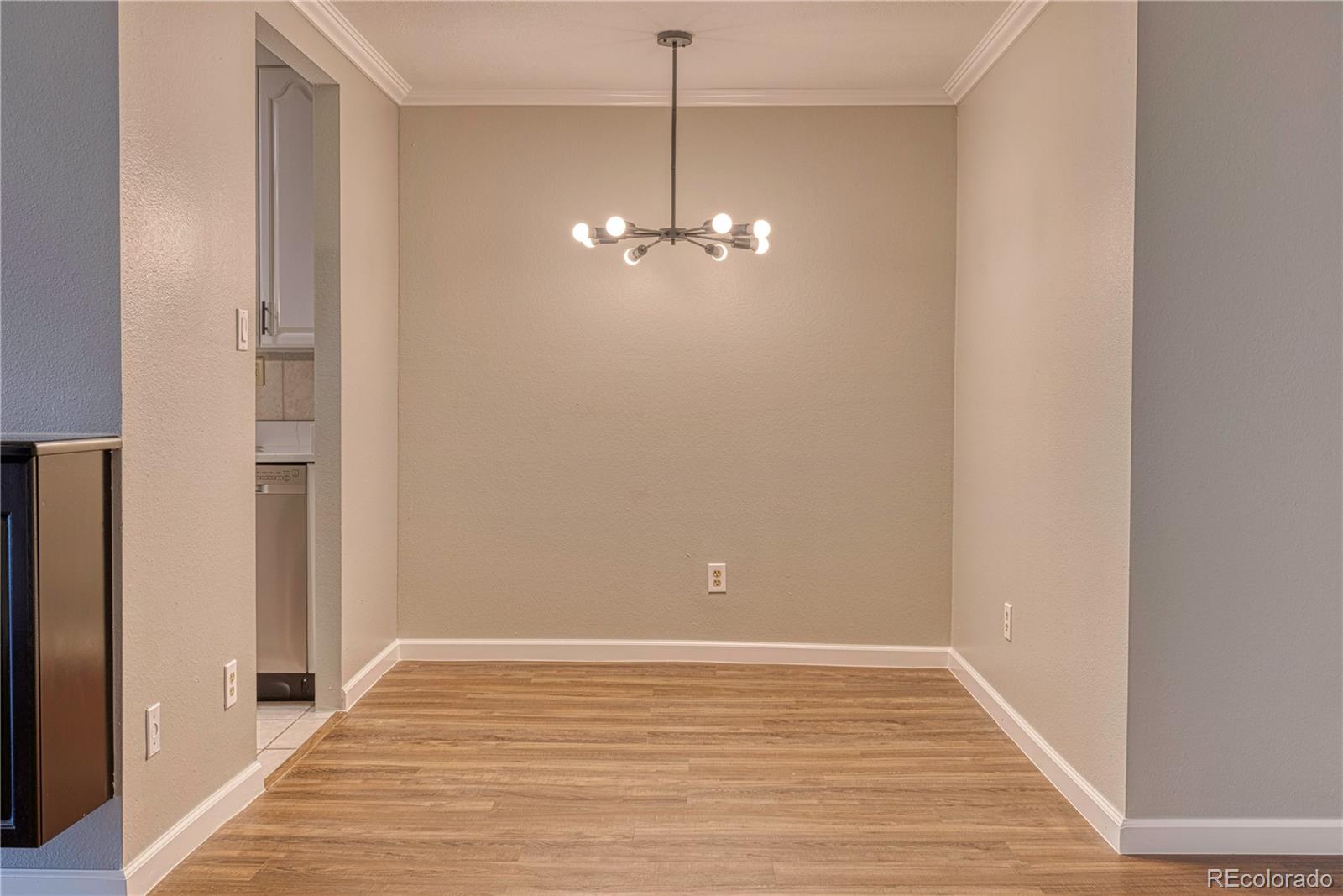 MLS Image #4 for 2  adams street,denver, Colorado