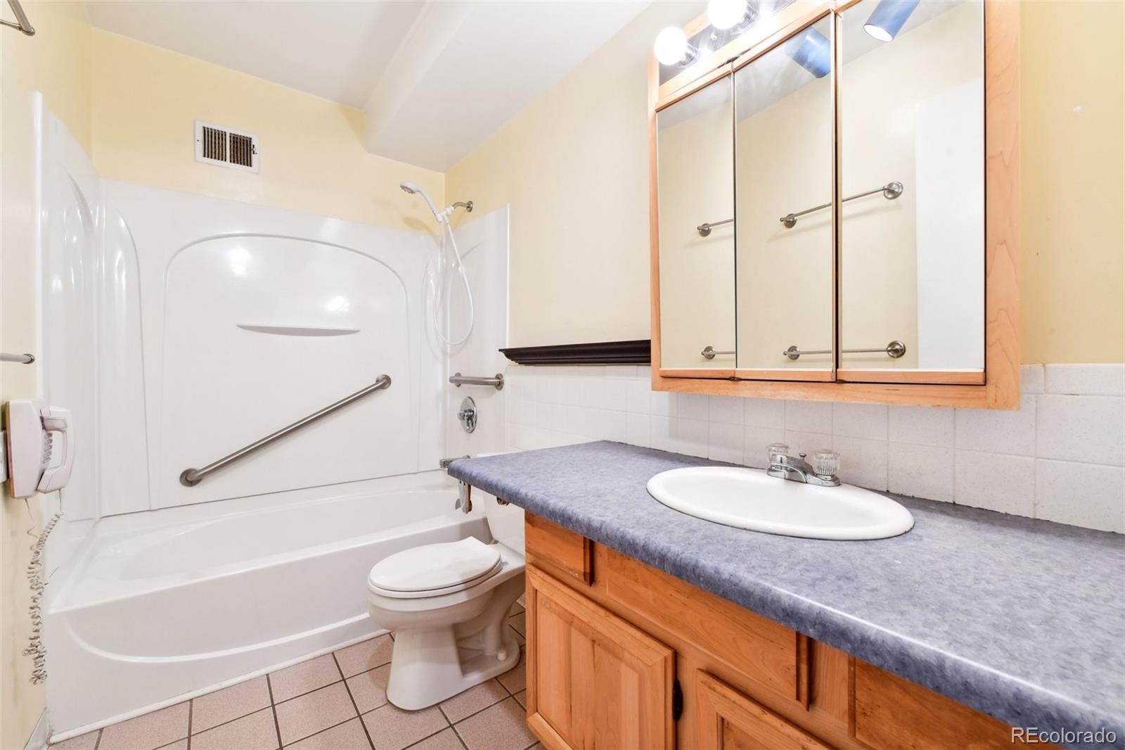 MLS Image #21 for 635 s alton way,denver, Colorado