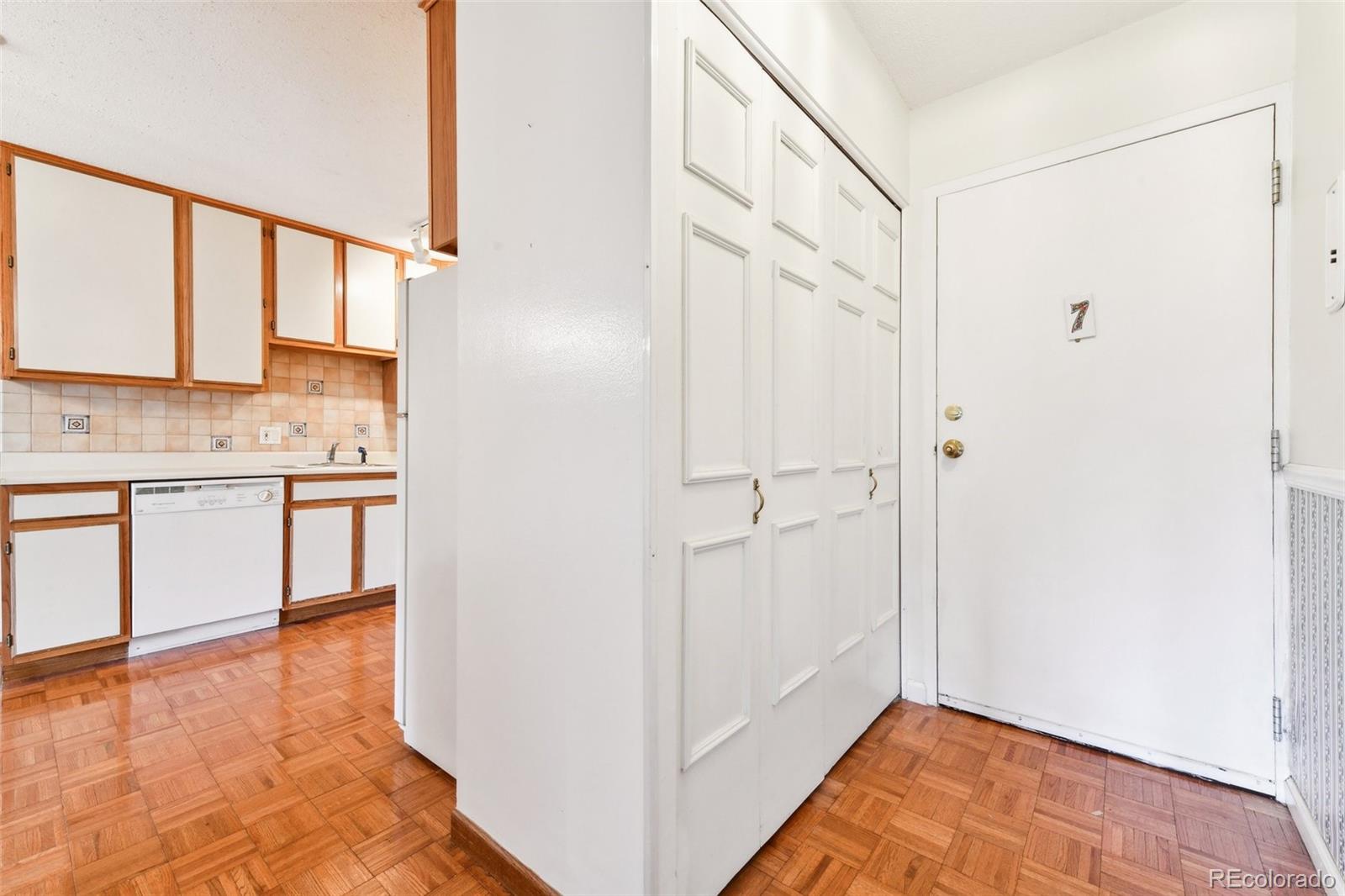 MLS Image #23 for 635 s alton way,denver, Colorado