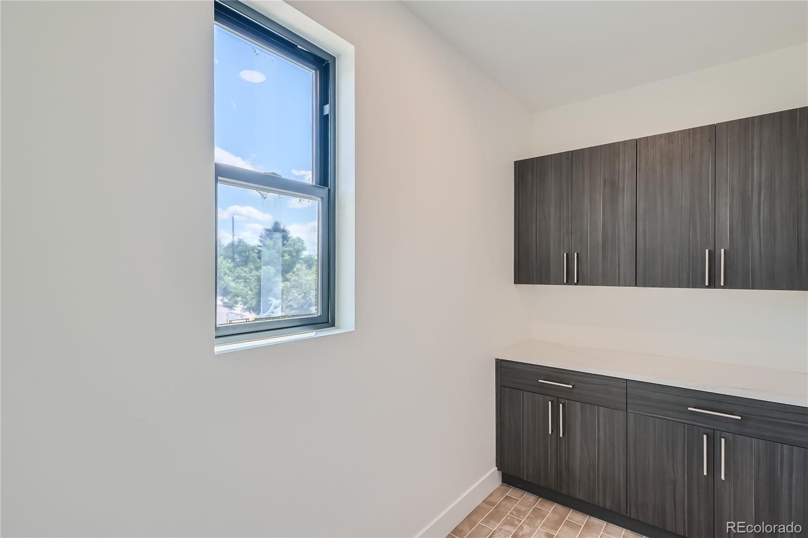 MLS Image #17 for 2462 s acoma street,denver, Colorado