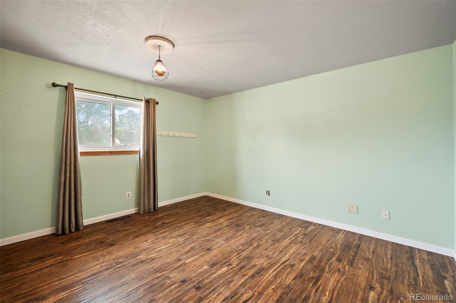 MLS Image #7 for 4203  driftwood drive,colorado springs, Colorado