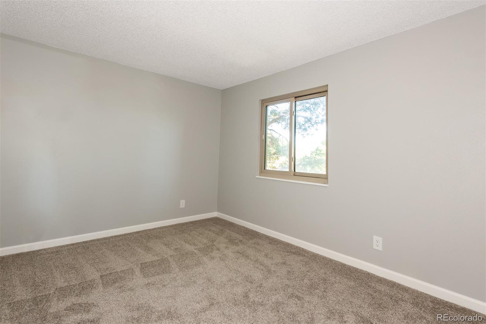 MLS Image #13 for 1074 s dearborn street,aurora, Colorado