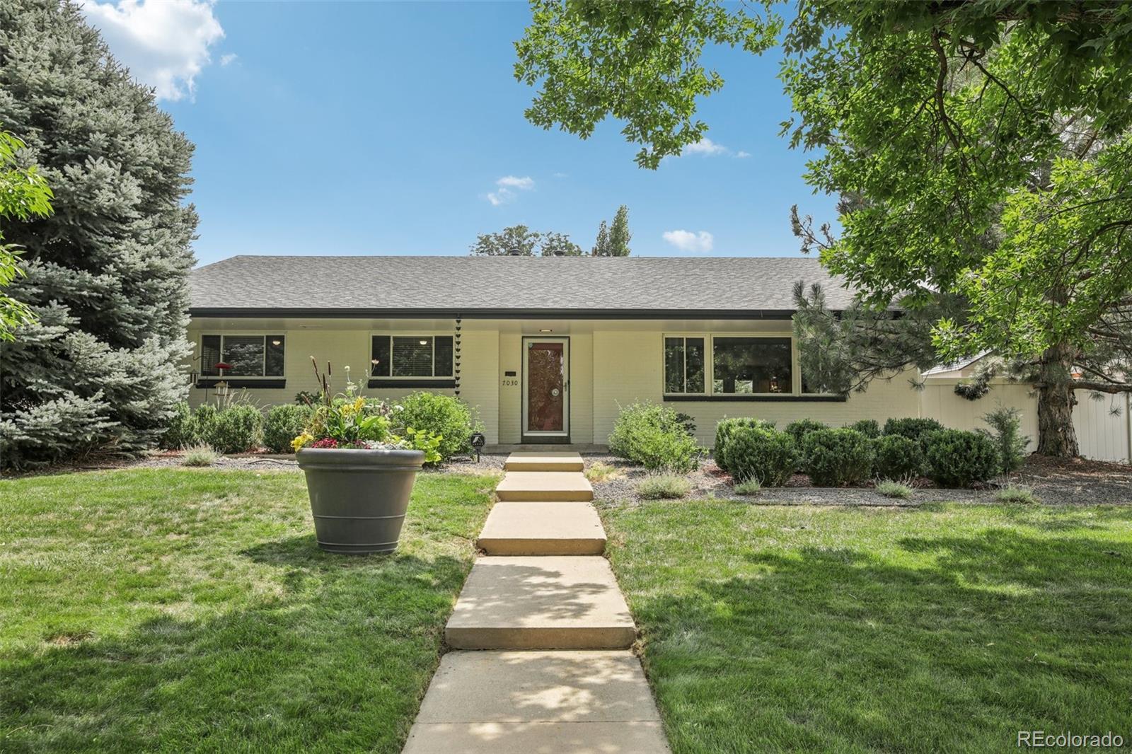 CMA Image for 1346  dahlia street,Denver, Colorado