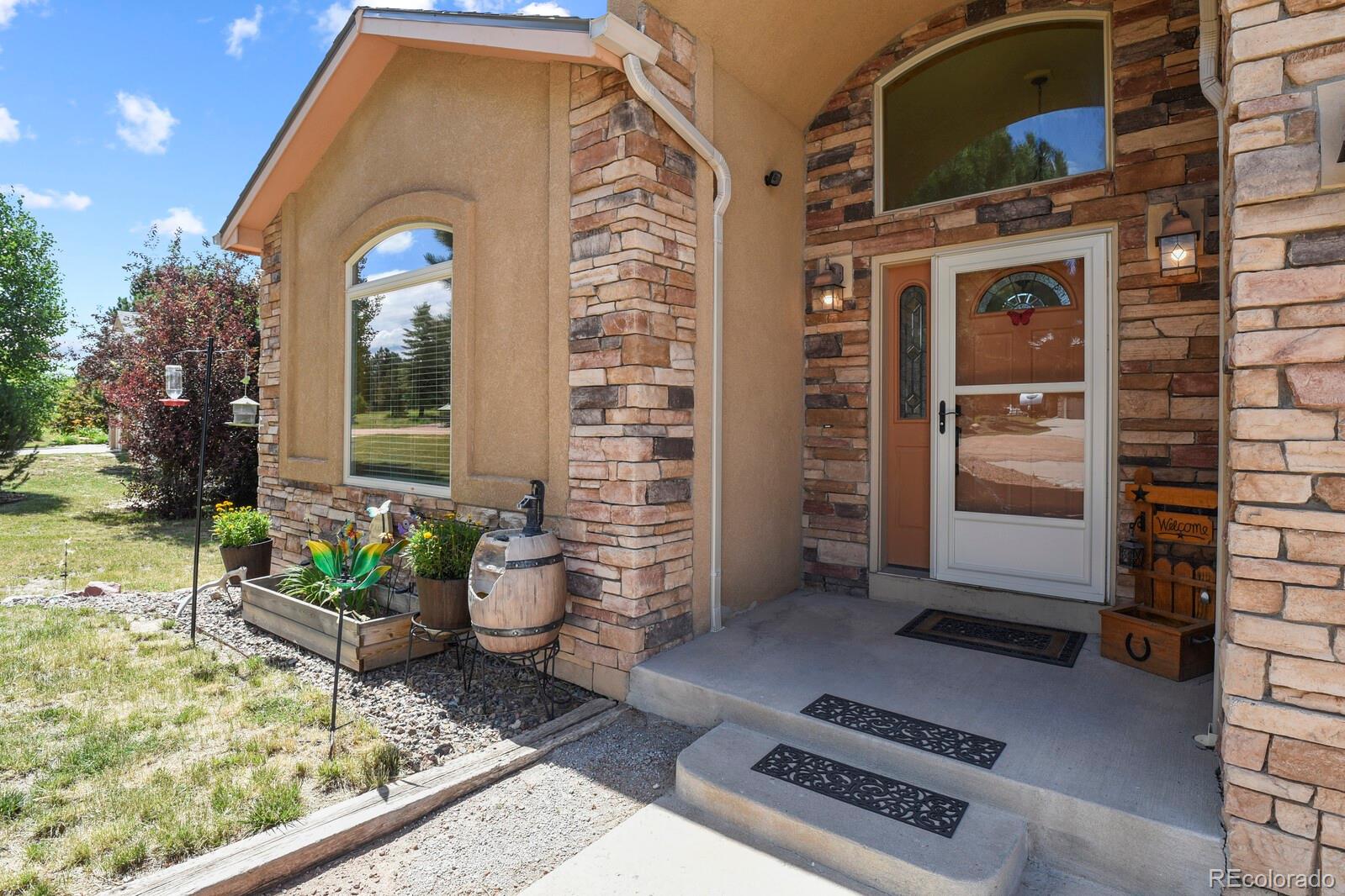 MLS Image #2 for 4130  sudbury road,colorado springs, Colorado