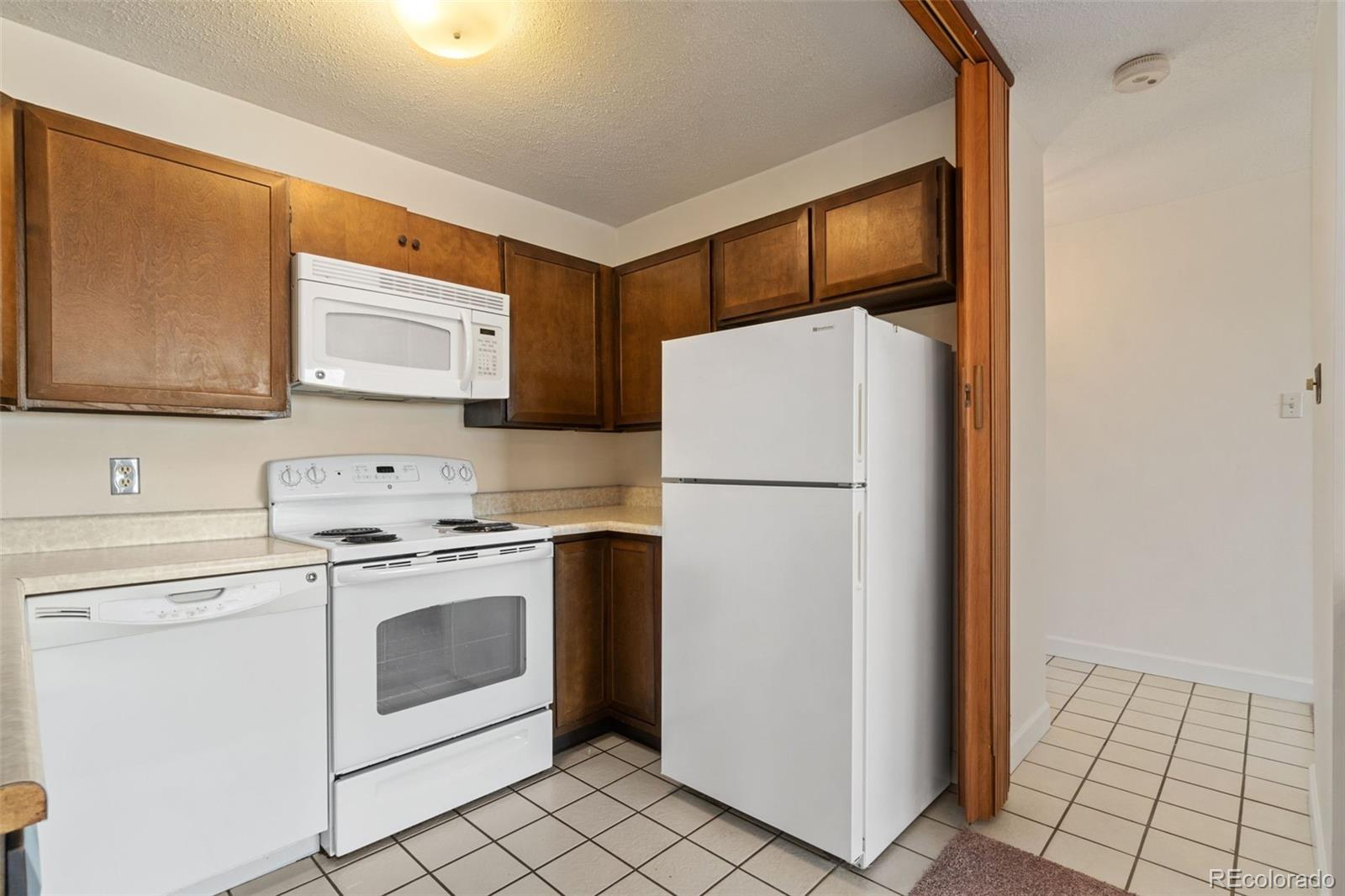MLS Image #5 for 9335 e center avenue 10c,denver, Colorado