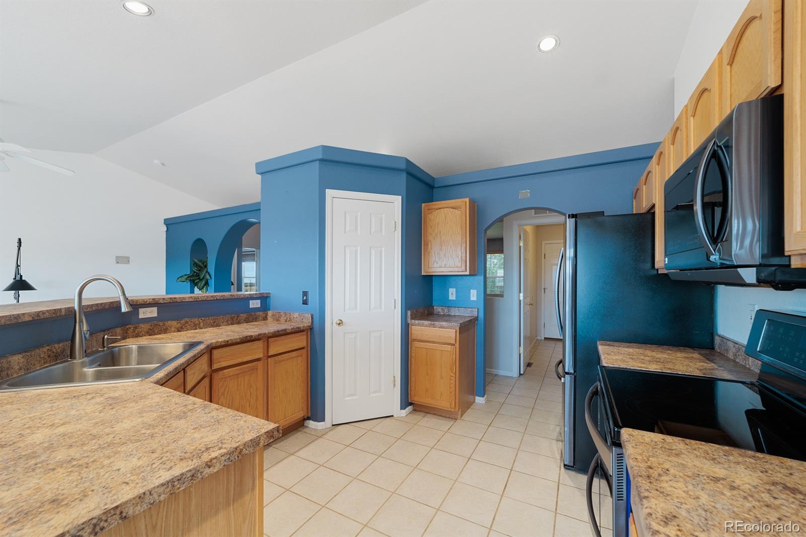 MLS Image #3 for 12576  snaffle bit road,peyton, Colorado