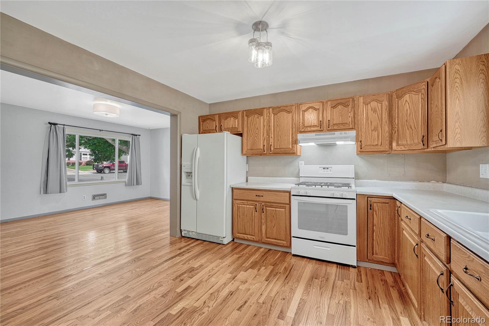 MLS Image #11 for 2310 n logan avenue,colorado springs, Colorado