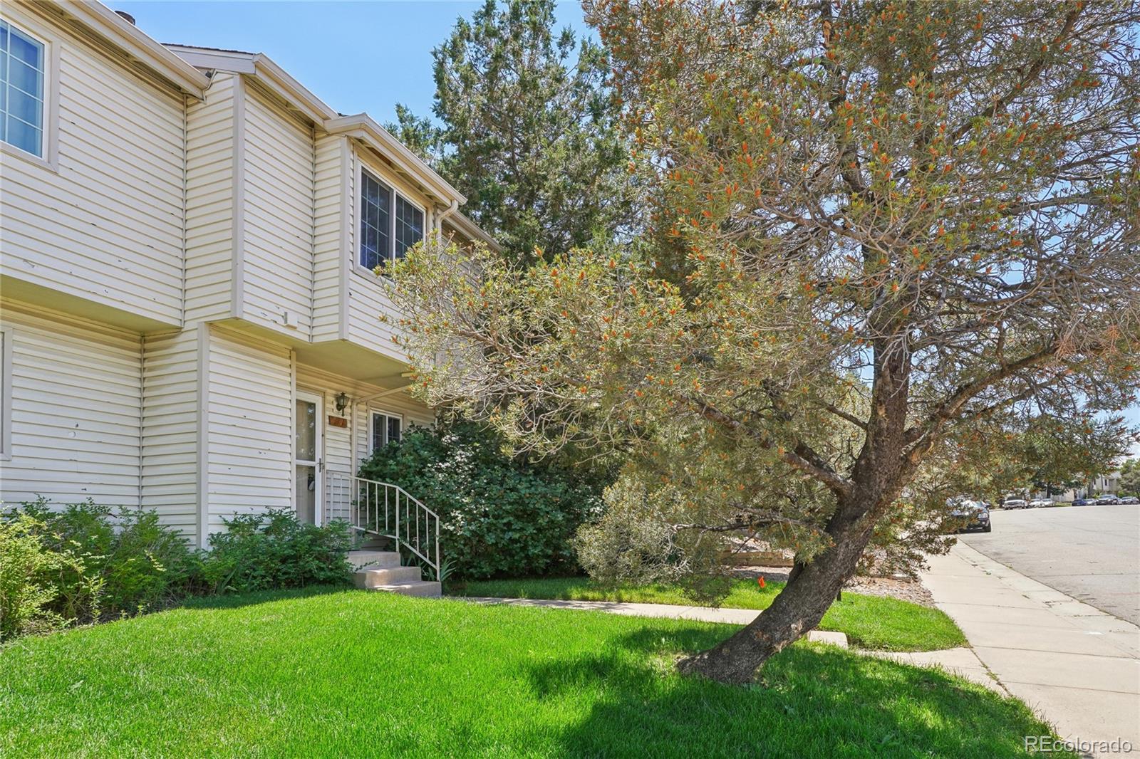 MLS Image #2 for 4117 s mobile circle,aurora, Colorado