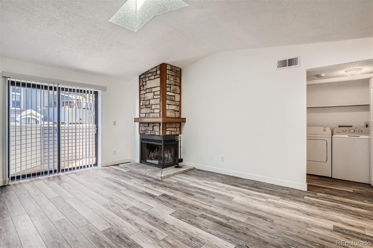 MLS Image #1 for 923 s zeno way 202,aurora, Colorado