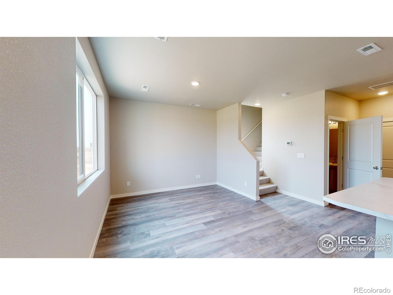 MLS Image #11 for 458  condor way,johnstown, Colorado